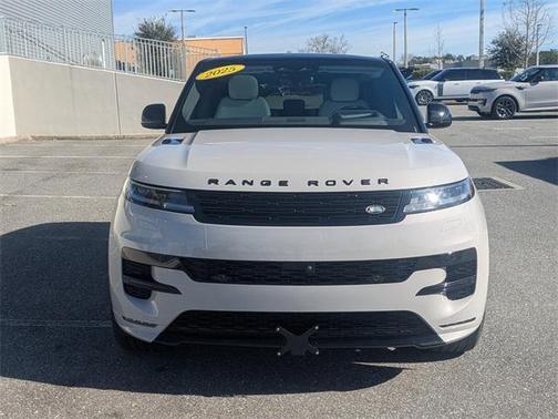 2025 Land Rover Range Rover Sport SE