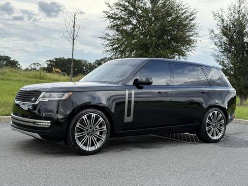 2025 Land Rover Range Rover P530 SE 7 Seat
