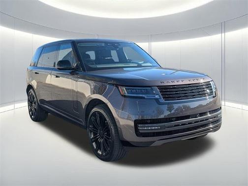 2026 Land Rover Range Rover P400 SE 7 Seat