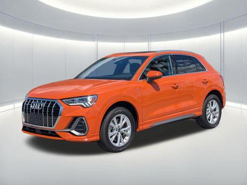 Pulse Orange 2025 Audi Q3 Premium 45 TFSI S line quattro Tiptronic