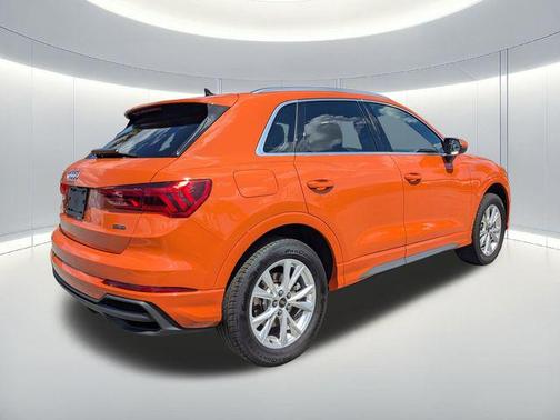 Pulse Orange 2025 Audi Q3 Premium 45 TFSI S line quattro Tiptronic