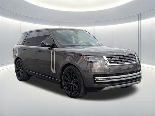 2024 Land Rover Range Rover P550e Autobiography