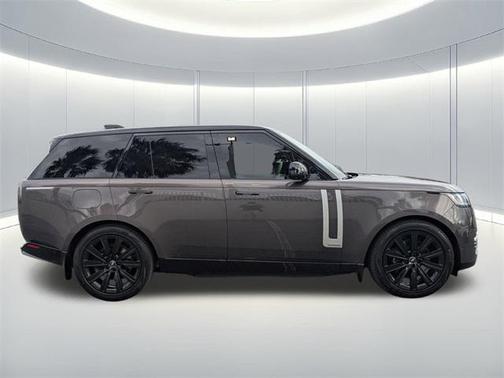 2024 Land Rover Range Rover P550e Autobiography