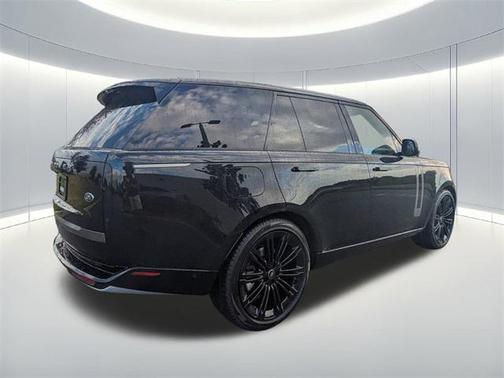 2023 Land Rover Range Rover P400 SE