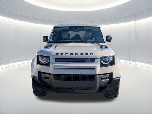 2026 Land Rover Defender P400 X-Dynamic SE