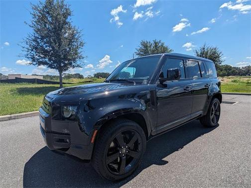 2025 Land Rover Defender 110 P500 X-Dynamic SE