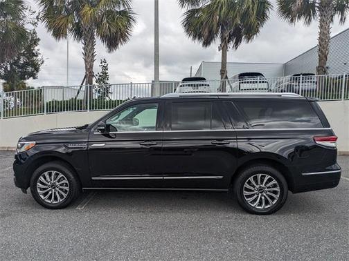 2024 Lincoln Navigator Premiere