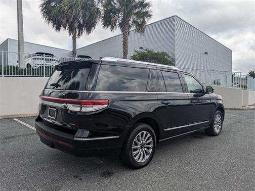 2024 Lincoln Navigator Premiere