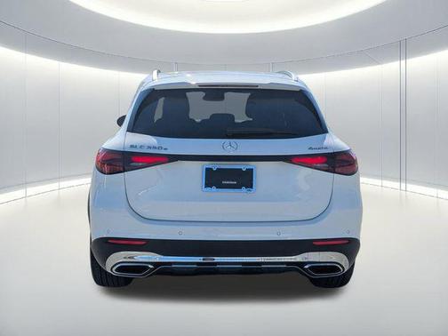 2025 Mercedes-Benz GLC 350e Base