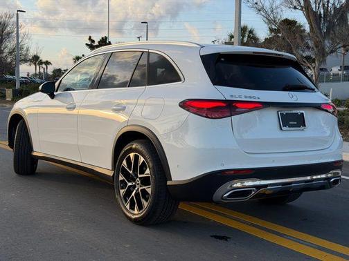 2025 Mercedes-Benz GLC 350e Base