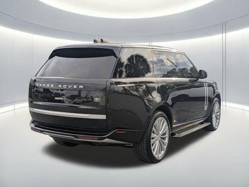 2023 Land Rover Range Rover First Edition