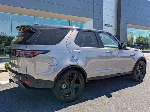 2025 Land Rover Discovery P360 Dynamic SE