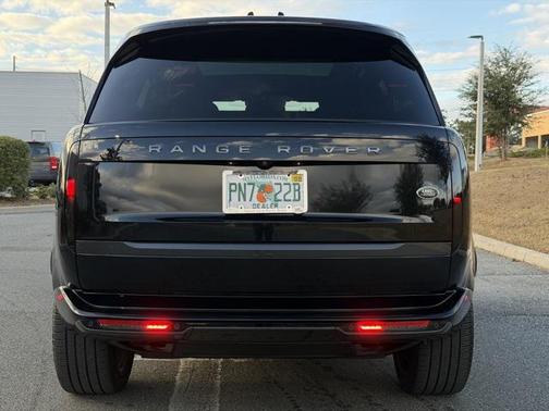 2023 Land Rover Range Rover P530 SE