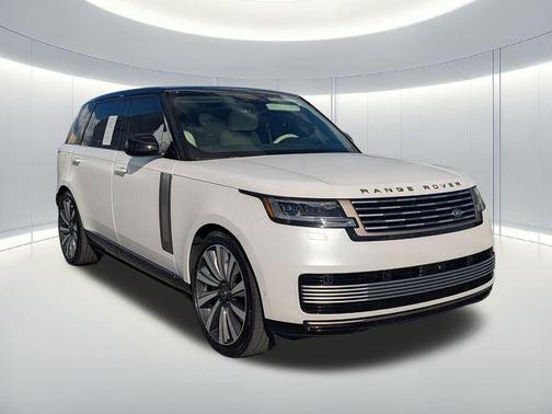 2025 Land Rover Range Rover P615 SV