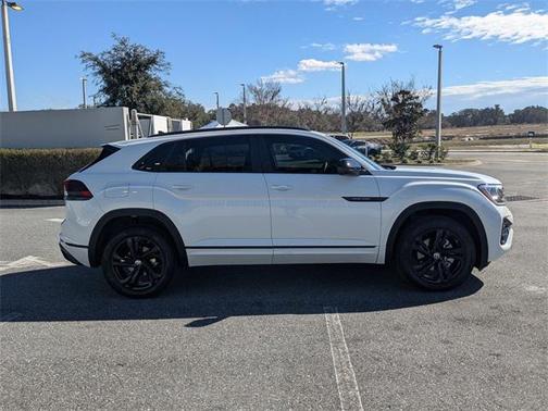 2025 Volkswagen Atlas Cross Sport 2.0T SEL