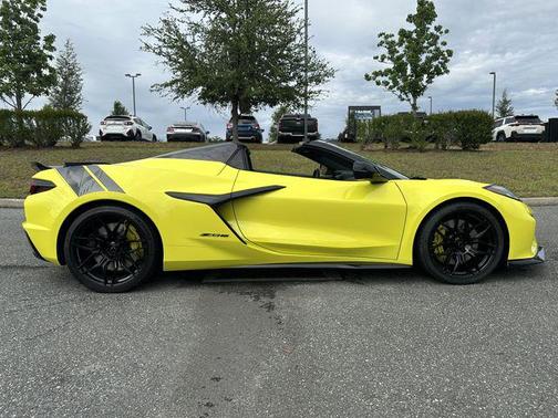 Accelerate Yellow Metallic 2024 Chevrolet Corvette Z06