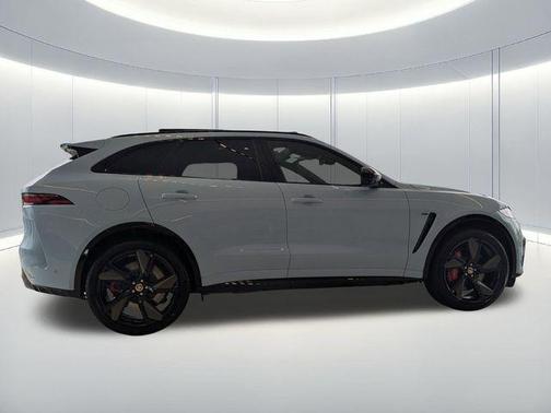 2026 Jaguar F-PACE SVR