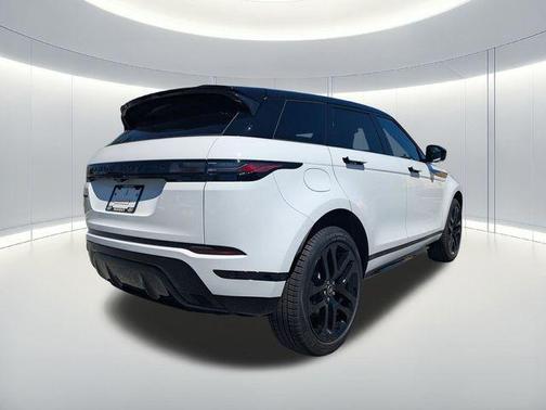 2026 Land Rover Range Rover Evoque Dynamic SE