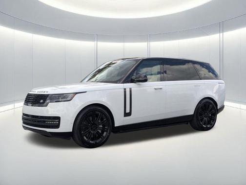 White 2026 Land Rover Range Rover P530 SE 7 Seat