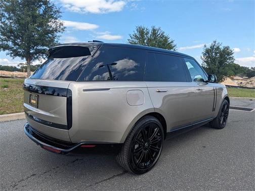 2025 Land Rover Range Rover P530 SE 7 Seat