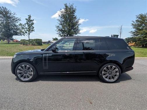 2025 Land Rover Range Rover P530 SE 7 Seat