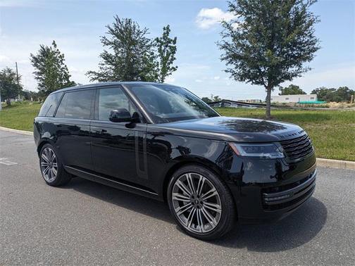 2025 Land Rover Range Rover P530 SE 7 Seat
