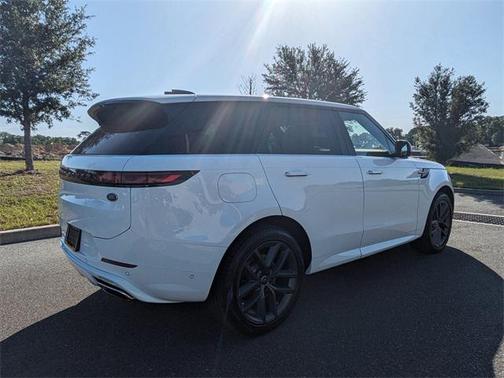 2023 Land Rover Range Rover Sport SE