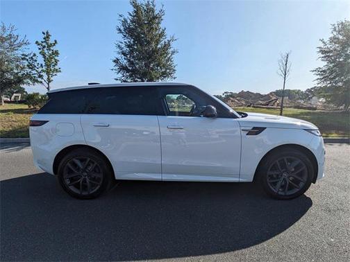 2023 Land Rover Range Rover Sport SE