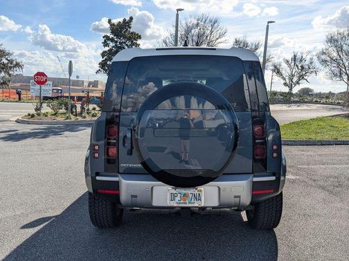 2025 Land Rover Defender 110 P400 S