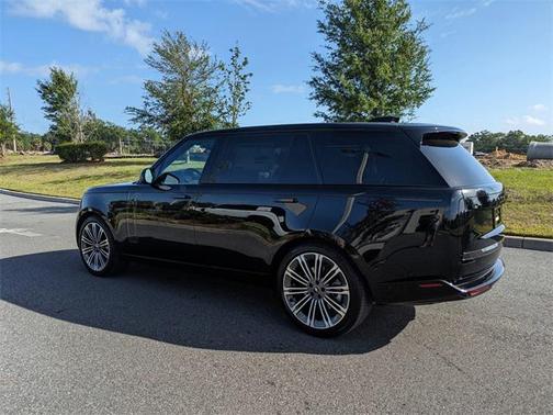 2025 Land Rover Range Rover P530 SE 7 Seat