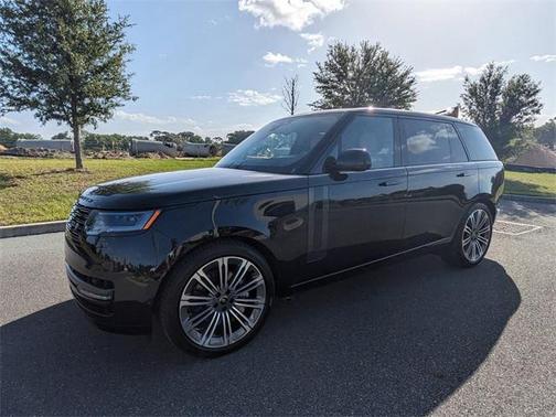 2025 Land Rover Range Rover P530 SE 7 Seat