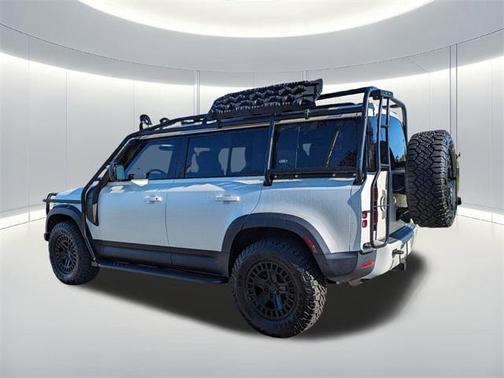 2024 Land Rover Defender 110 P300