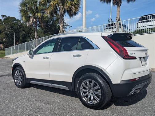 2020 Cadillac XT4 Premium Luxury