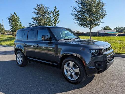 2023 Land Rover Defender 110 X-Dynamic SE