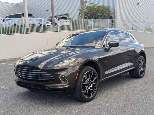 2021 Aston Martin DBX Base