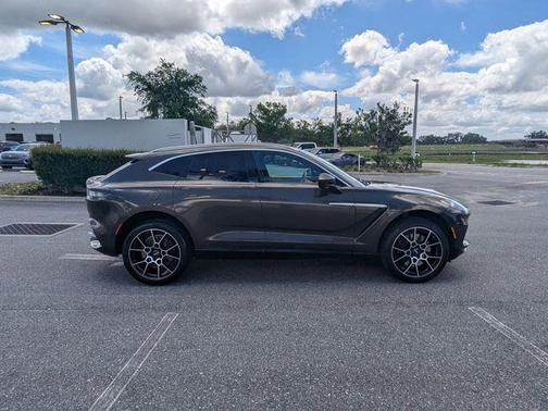 2021 Aston Martin DBX Base