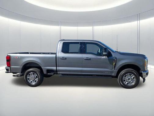 Carbonized Gray Metallic 2024 Ford F-250 Lariat