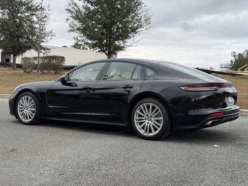 2021 Porsche Panamera 4