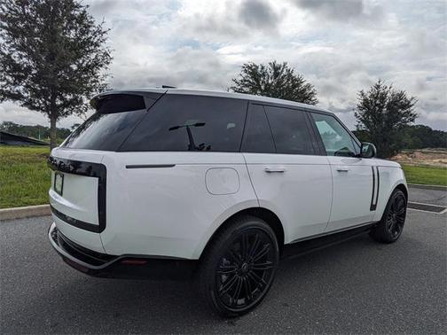 2025 Land Rover Range Rover P530 SE