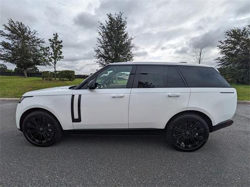 2025 Land Rover Range Rover P530 SE