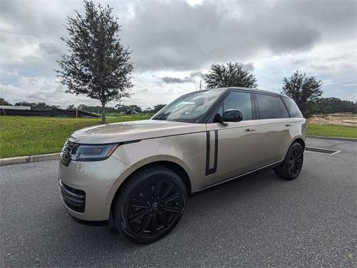2025 Land Rover Range Rover P400 SE 7 Seat