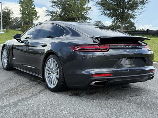 2020 Porsche Panamera E-Hybrid 4