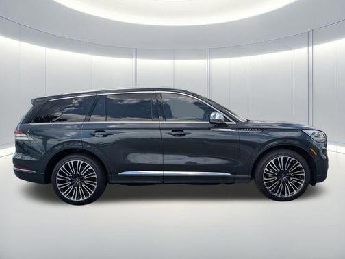 2022 Lincoln Aviator Black Label AWD