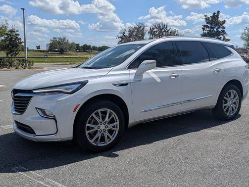 2022 Buick Enclave FWD Premium