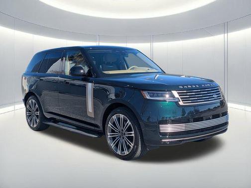 British Racing Green 2026 Land Rover Range Rover P615 SV