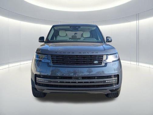 2025 Land Rover Range Rover P400 SE