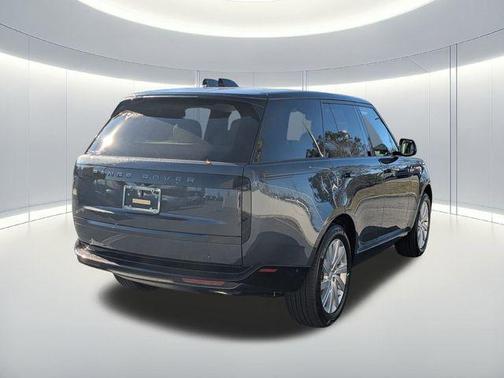 2025 Land Rover Range Rover P400 SE