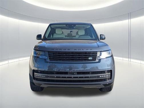 2025 Land Rover Range Rover P400 SE