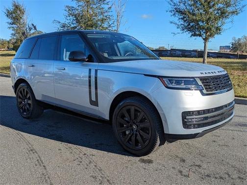 2025 Land Rover Range Rover P550e SE