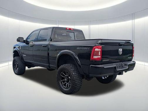 Diamond Black Crystal Pearlcoat 2022 RAM 2500 Big Horn Crew Cab 4x4 6'4' Box